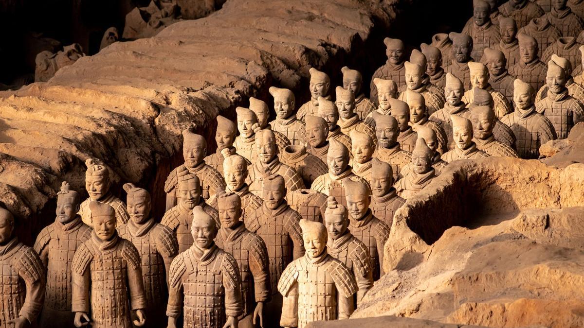 China, entre templos y ciudades futuristas